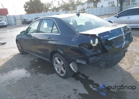 2014 Mercedes-Benz E 350 z USA, uszkodzony, nr VIN WDDHF5KB7EA947654